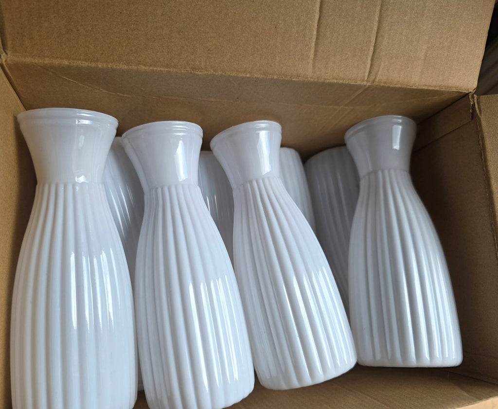 Ninehaoou 20 Pcs Plastic Bud Vases, White