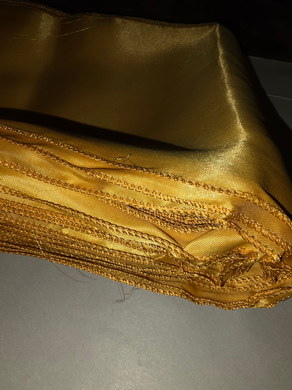 Tudomro 30 Pack Gold Satin Table Runner Bulk