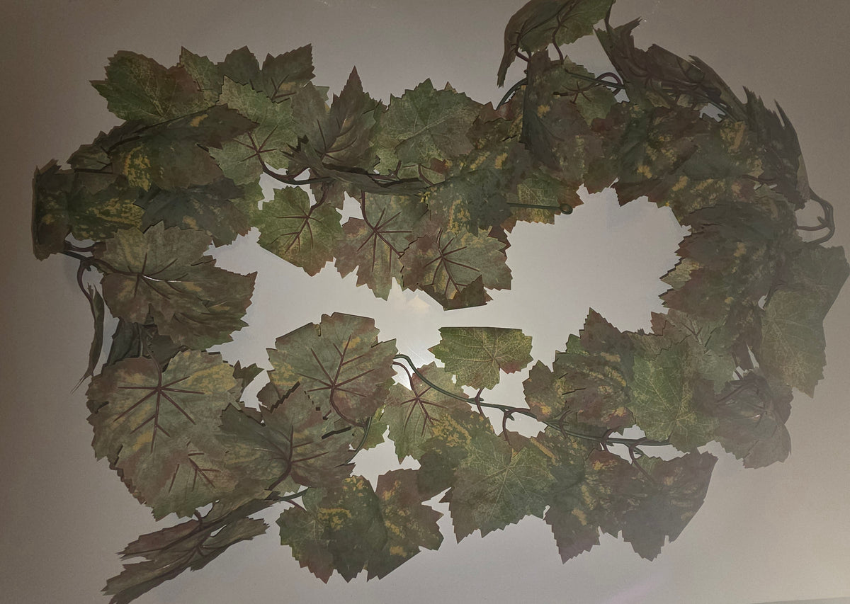 DAMSICO 6.56ft 5pcs Artificial Grape Leaf Garland, Autumn Artificial Fake Grapes Vines