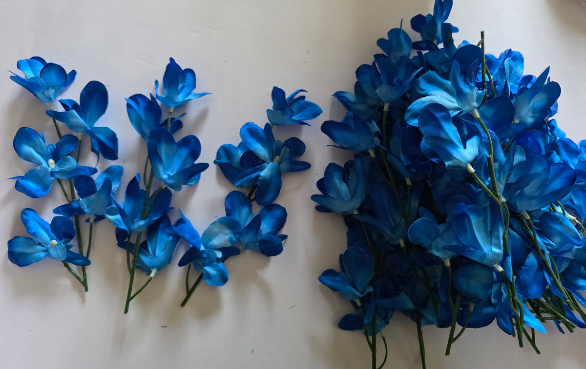 Hanaive 42 Pcs Artificial Flowers and Floating Candles Set
