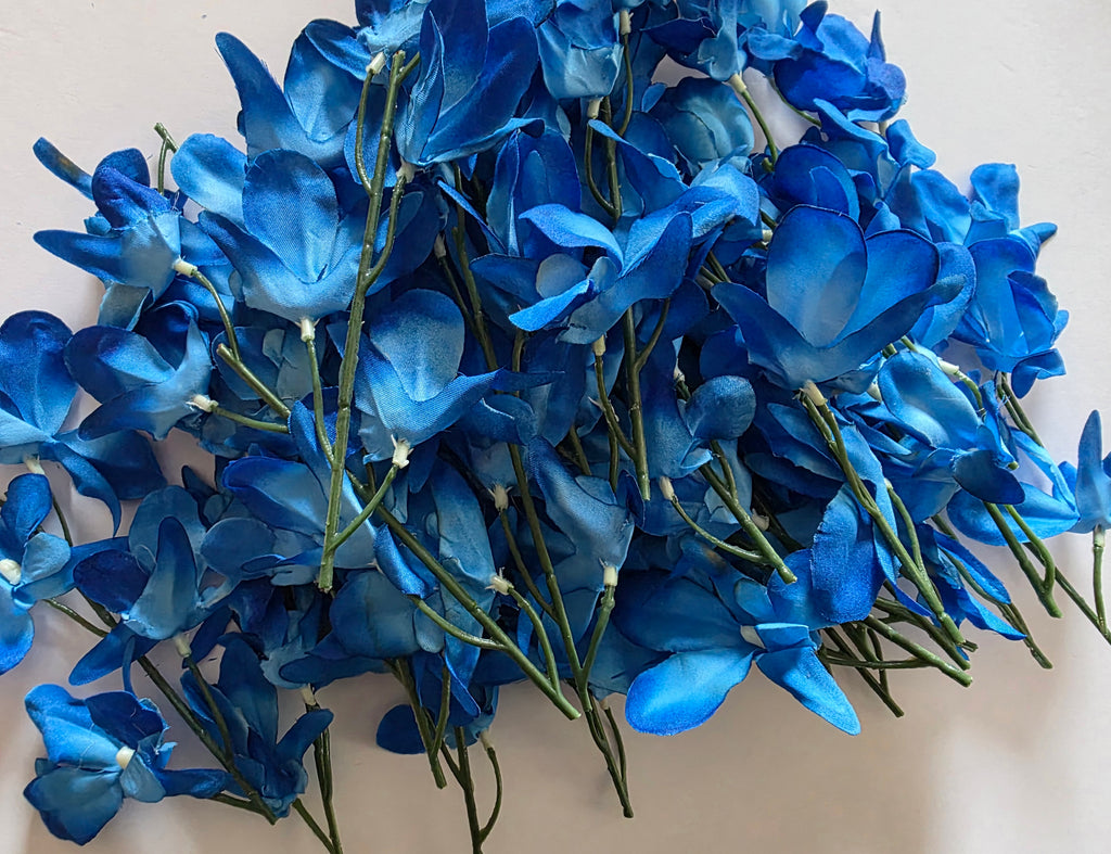 Hanaive 42 Pcs Artificial Flowers and Floating Candles Set
