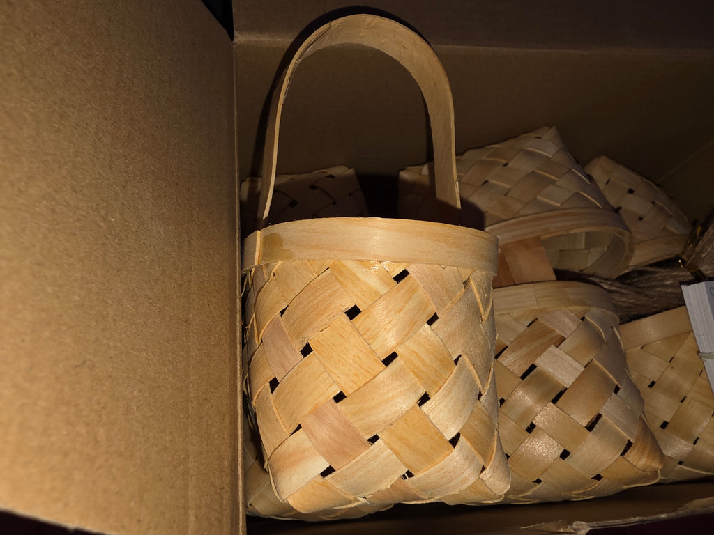 LemonRoad 20 Sets She's Fresh Off The Market Mini Wooden Woven Basket with Card Wood Mini Flower *