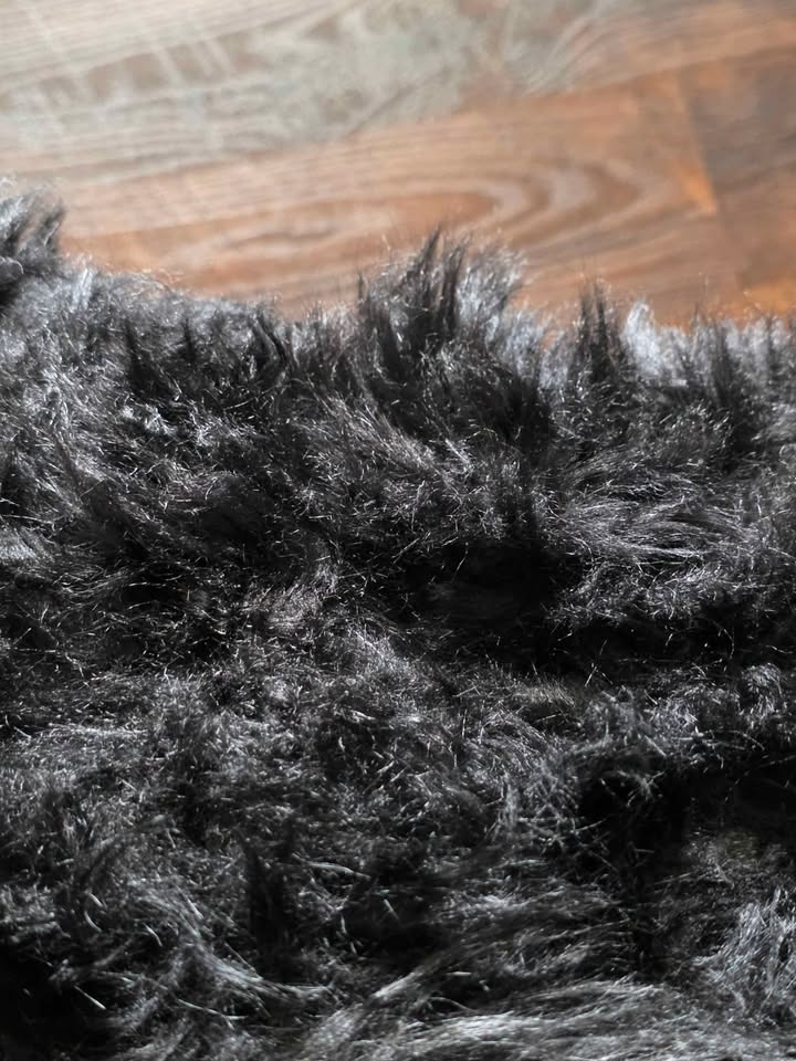 Soft Fluffy Faux Fur Rugs for Bedroom Bedside Rug 3x5 Feet, Washable, Furry Sheepskin Area Rug