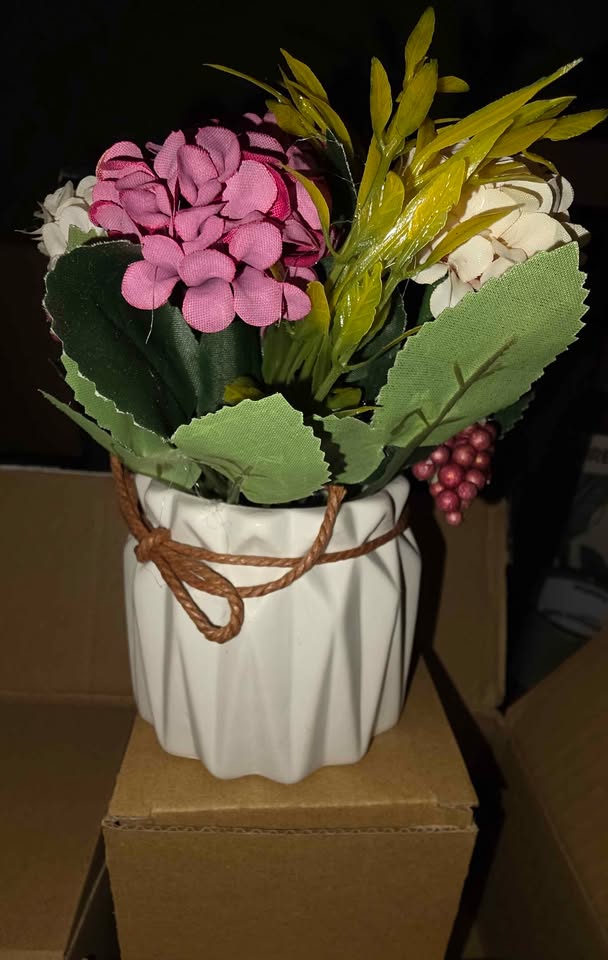 Artificial Flower Plants set of 4 **